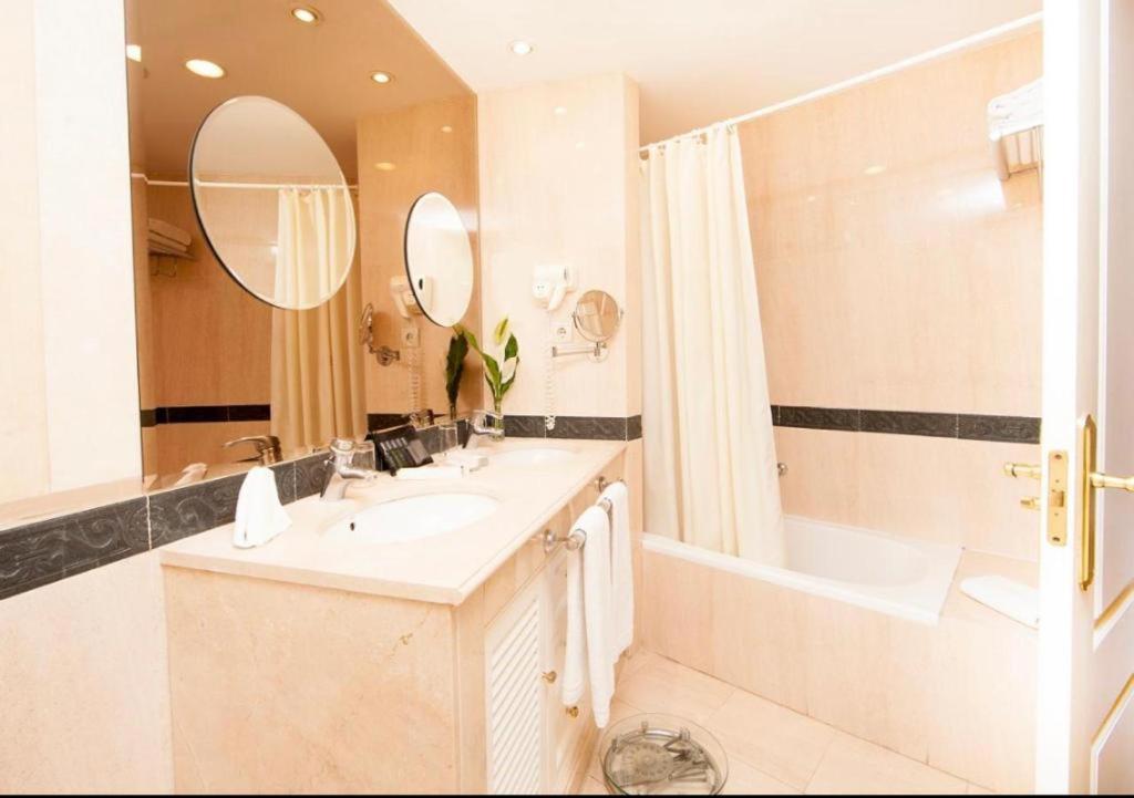 Guadalpin Residences Marbella Esterno foto